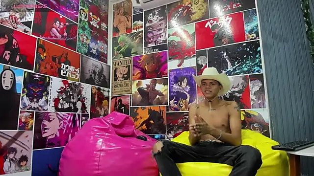 Snapshot of Jeffry_wolvess chatting on 01/13/25, 04:19 Jeffry wolvess online show from 01/13/25, 04:19