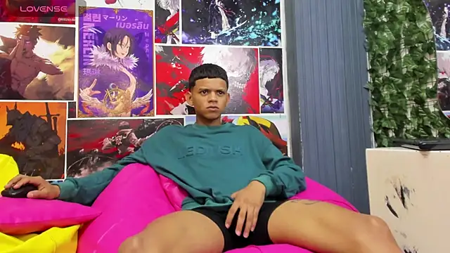 Snapshot of Jeffry_wolvess chatting on 02/10/25, 04:04 Jeffry wolvess online show from 02/10/25, 04:04