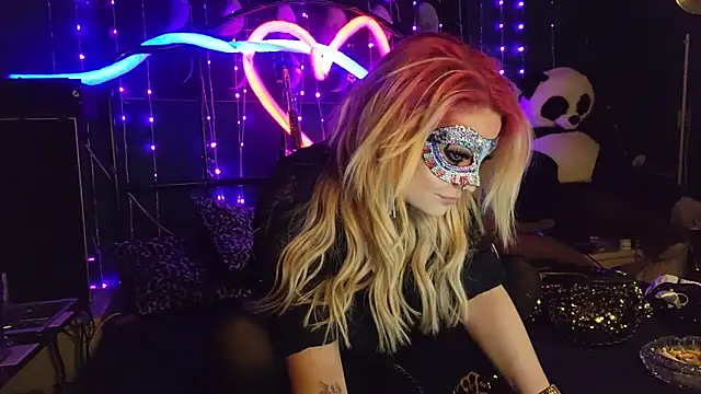 anonymouszN online show from 10/21/25, 08:31