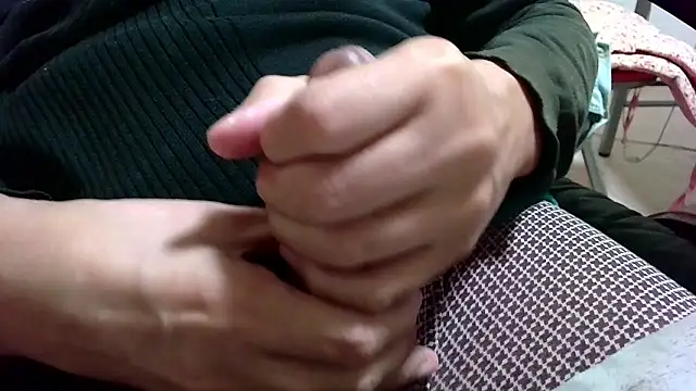 Snapshot of chome_suke chatting on 11/05/25, 02:06 chome suke online show from 11/05/25, 02:06