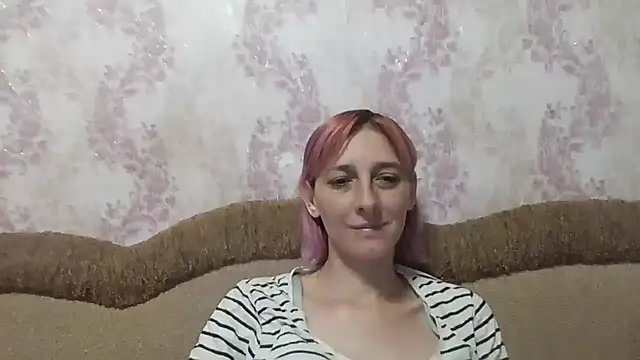 Snapshot of Ketti_mom chatting on 07/08/26, 04:22 Ketti mom online show from 07/08/26, 04:22