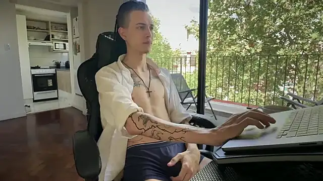 Den BlueXx online show from 04/17/26, 04:54