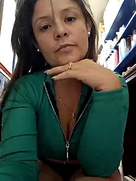Snapshot of nidia2026 chatting on 03/08/25, 11:28 nidia2026 online show from 03/08/25, 11:28