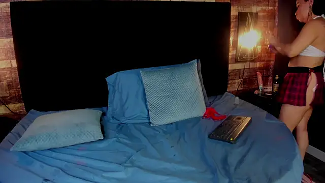 bella gibson online show from 02/10/25, 02:37