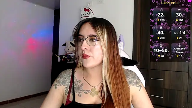 SarahXRusso online show from 12/09/24, 01:40