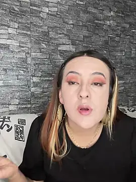 SarahXRusso online show from 01/22/25, 01:20