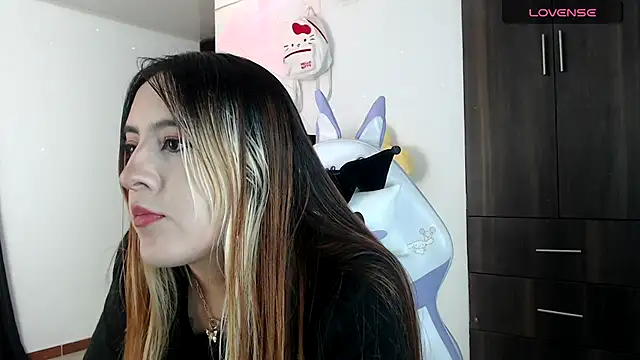 SarahXRusso online show from 02/07/25, 02:19