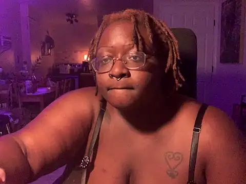 BigKittyRaven online show from 12/11/24, 05:10