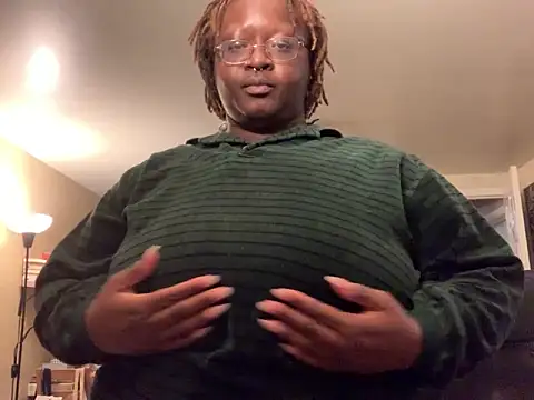 BigKittyRaven online show from 12/12/24, 08:21