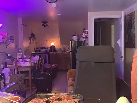 BigKittyRaven online show from 12/13/24, 03:27