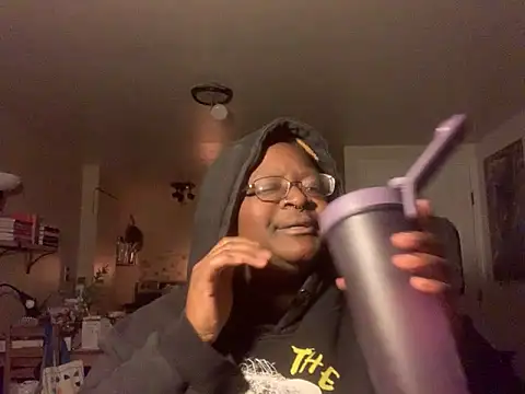 BigKittyRaven online show from 01/03/25, 04:22