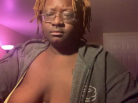 BigKittyRaven online show from 01/07/25, 05:22