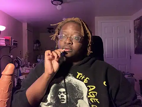 BigKittyRaven online show from 02/03/25, 04:35