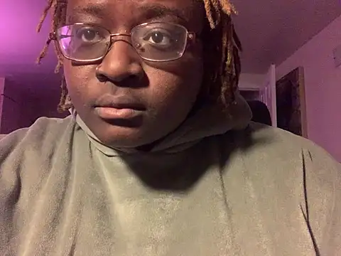 BigKittyRaven online show from 02/05/25, 04:16