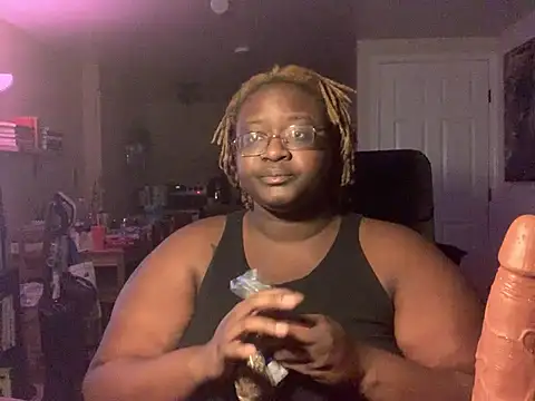 BigKittyRaven online show from 02/07/25, 04:37