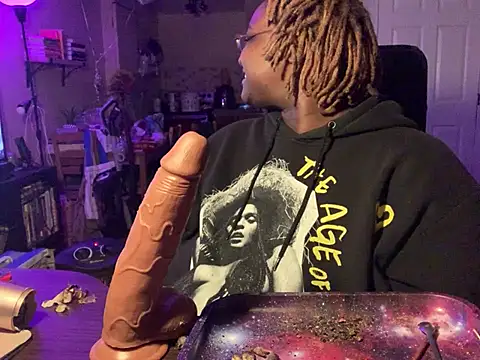 BigKittyRaven online show from 02/15/25, 04:14