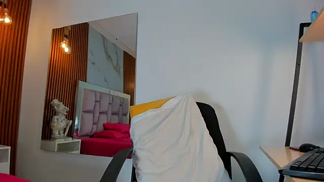 Snapshot of _Brihan chatting on 12/24/24, 07:33 Brihan online show from 12/24/24, 07:33