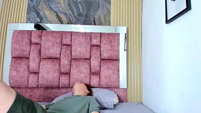 Snapshot of _Brihan chatting on 12/31/24, 08:34 Brihan online show from 12/31/24, 08:34