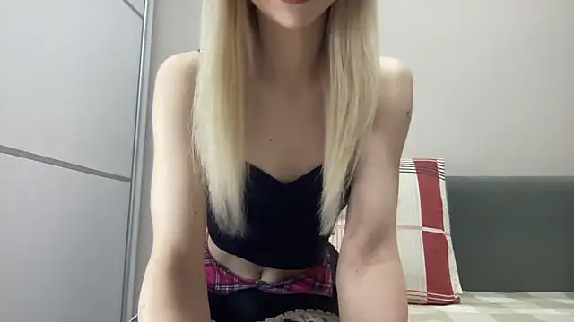 Snapshot of burningangel chatting on 03/17/25, 01:14 burningangel online show from 03/17/25, 01:14