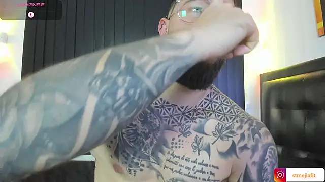 Snapshot of connor_santtos chatting on 02/14/25, 07:54 connor santtos online show from 02/14/25, 07:54