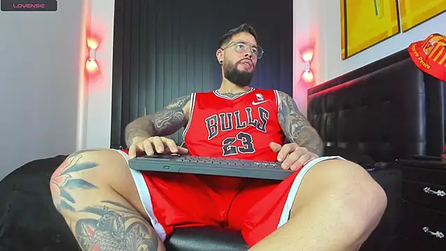 Snapshot of connor_santtos chatting on 03/08/25, 03:13 connor santtos online show from 03/08/25, 03:13