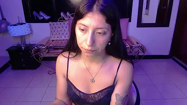 Snapshot of Angela_Diaz_ chatting on 01/25/25, 11:34 Angela Diaz online show from 01/25/25, 11:34