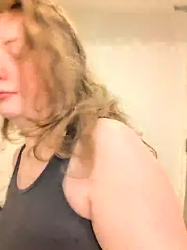 Twitchtheclownn online show from 12/14/25, 05:18