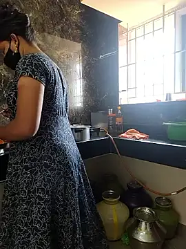 Tamil Shalini Lustyy online show from 04/18/26, 03:54