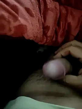 Snapshot of shale26 chatting on 12/10/24, 02:27 shale26 online show from 12/10/24, 02:27