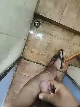 Snapshot of shale26 chatting on 12/13/24, 06:31 shale26 online show from 12/13/24, 06:31