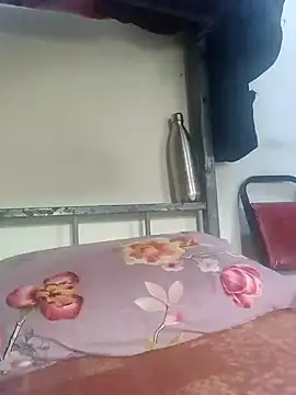 Snapshot of shale26 chatting on 01/17/25, 08:34 shale26 online show from 01/17/25, 08:34