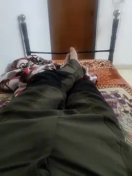 Snapshot of shale26 chatting on 03/01/25, 04:00 shale26 online show from 03/01/25, 04:00