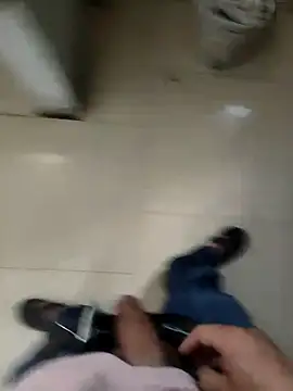 Snapshot of shale26 chatting on 03/03/25, 11:33 shale26 online show from 03/03/25, 11:33