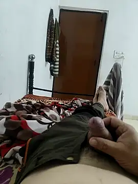 Snapshot of shale26 chatting on 03/10/25, 03:34 shale26 online show from 03/10/25, 03:34