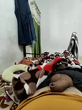 Snapshot of shale26 chatting on 03/19/25, 02:27 shale26 online show from 03/19/25, 02:27