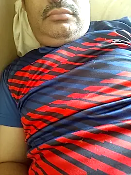 Snapshot of samee00721 chatting on 09/21/25, 04:03 samee00721 online show from 09/21/25, 04:03