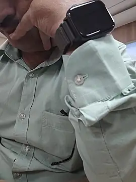 samee00721 online show from 04/10/26, 09:14