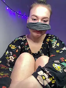 Mikki5P online show from 04/03/26, 05:55