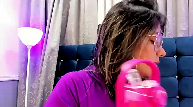 Pandoracherry online show from 02/21/25, 09:24