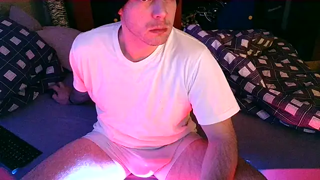 Snapshot of Toyboy84X chatting on 01/24/25, 02:18 Toyboy84X online show from 01/24/25, 02:18