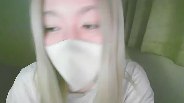 Snapshot of Remi_official chatting on 04/29/26, 11:47 Remi official online show from 04/29/26, 11:47