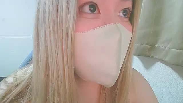 Snapshot of Remi_official chatting on 05/01/26, 10:09 Remi official online show from 05/01/26, 10:09