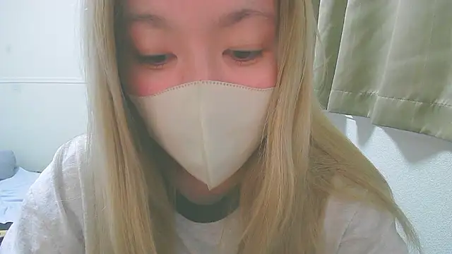 Snapshot of Remi_official chatting on 05/17/26, 09:38 Remi official online show from 05/17/26, 09:38