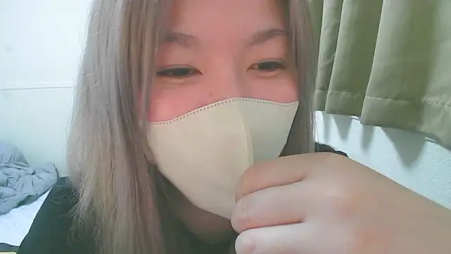 Snapshot of Remi_official chatting on 05/28/26, 10:23 Remi official online show from 05/28/26, 10:23