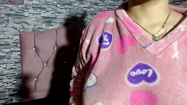 sofi bronw online show from 12/02/25, 10:09