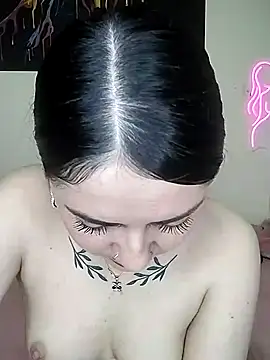 Emily-Hott- online show from 12/24/24, 03:16