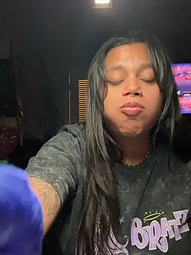 Snapshot of shyfr34k chatting on 03/05/25, 11:27 shyfr34k online show from 03/05/25, 11:27