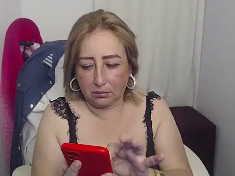 Xileny-Halliwey online show from 01/11/25, 01:06