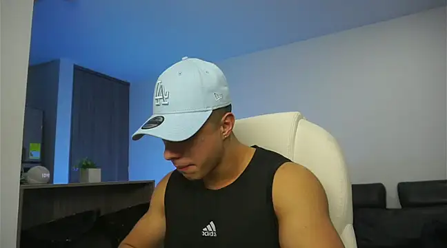 devin hunter1 online show from 12/06/24, 03:41