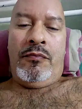 Snapshot of Juan_45 chatting on 05/15/26, 01:51 Juan 45 online show from 05/15/26, 01:51